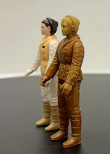 Load image into Gallery viewer, Star Wars 1980 Kenner Vintage Leia Hoth Action Figure Hardcopy